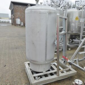 900 liter tank i Syrafast 316