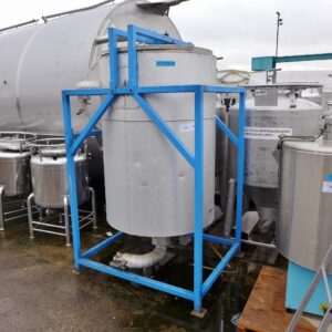 1100 liter tank i Syrafast 316