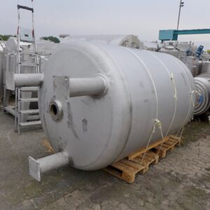 4600 liter tank i Syrafast 316