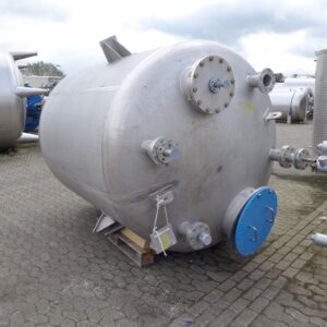 8380 liter tank i Syrafast 316