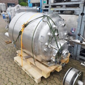 1100 liter tank i Syrafast 316