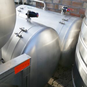 900 liter tank i Syrafast 316