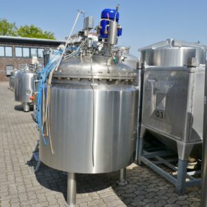 1100 liter tank i Syrafast 316