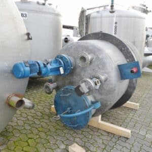 2750 liter tank i Syrafast 316