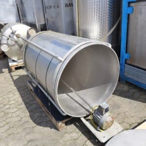 700 liter tank i Syrafast 316