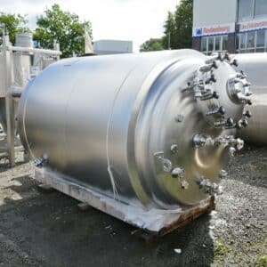 4700 liter tank i Syrafast 316