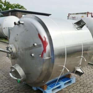 3900 liter tank i Syrafast 316