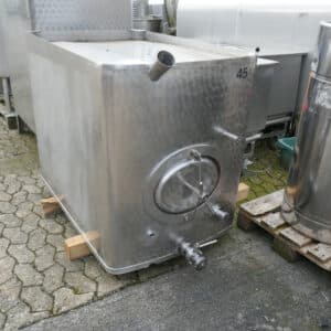 900 liter tank i Rostfritt 304