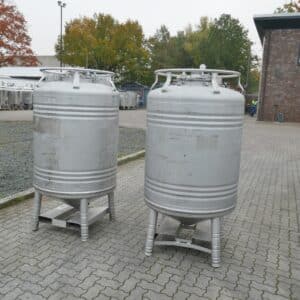 1000 liter tank i Syrafast 316