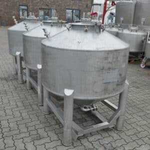 800 liter tank i Syrafast 316