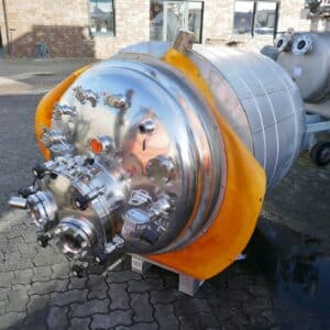 1350 liter tank i Syrafast 316